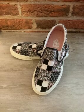 Vans Checkerboard Floral Slip-On Sneakers - Black, White & Pink